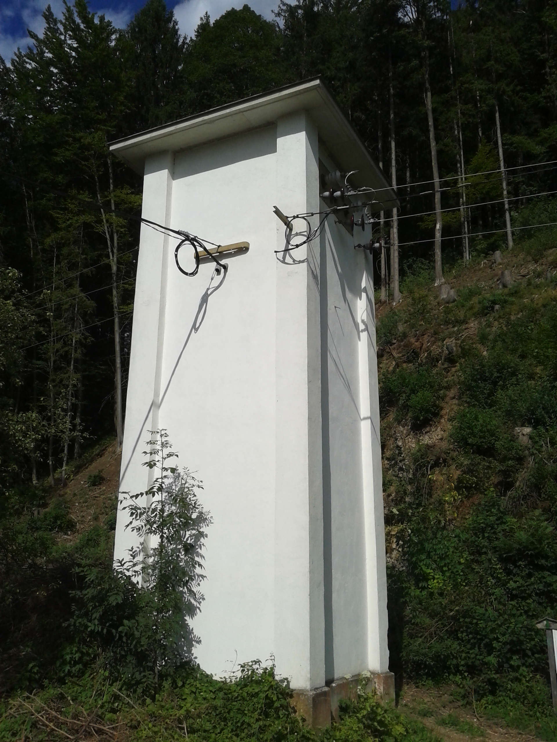 Electricity network infrastructure at Zgornje Duplje, Slovenia, photographed in 2013. Illustrative image, not an ELES or ESA project site.